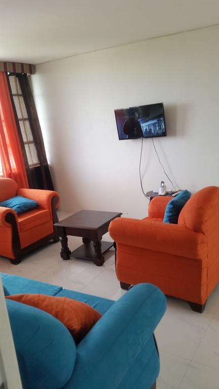 Malia'S New Kgn Apartment Kingston Buitenkant foto